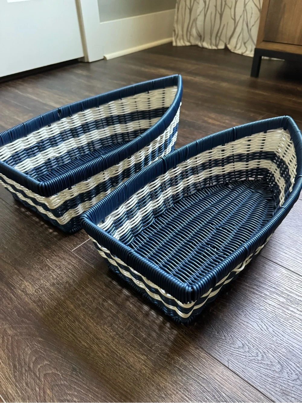 2 pc Set Ciroa Canoe Shaped Resin Nesting Baskets